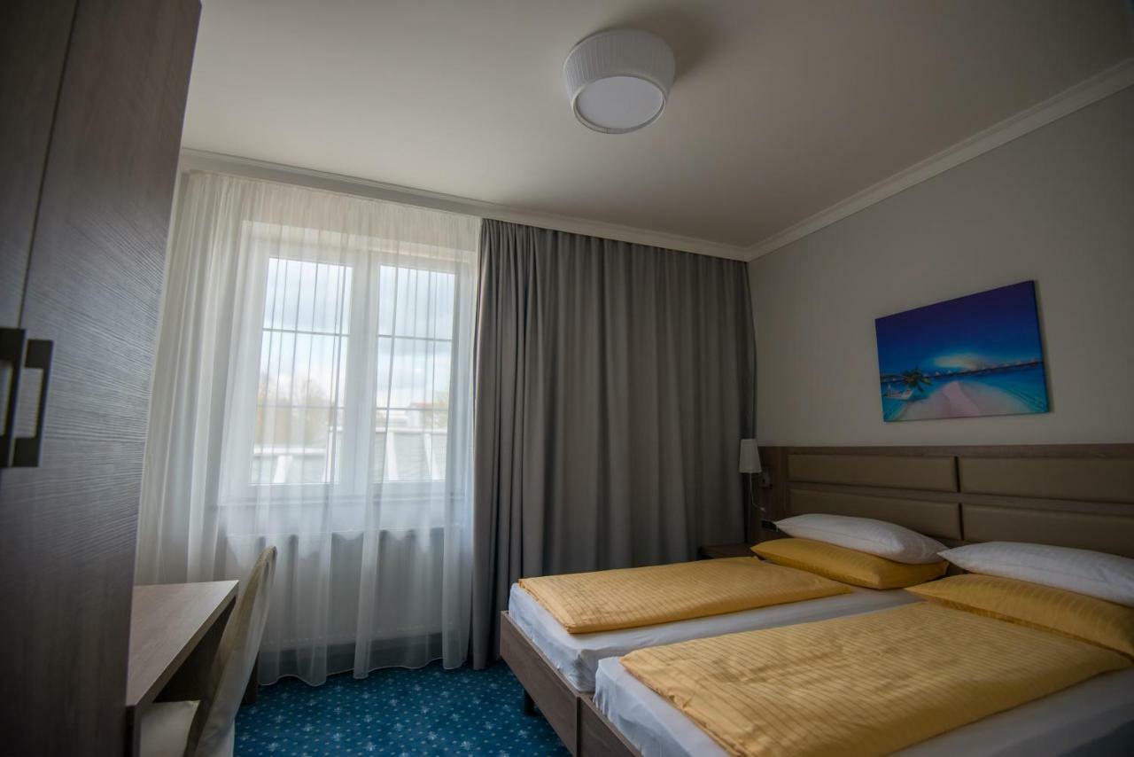 Drei Baeren Inn Aichach Dış mekan fotoğraf